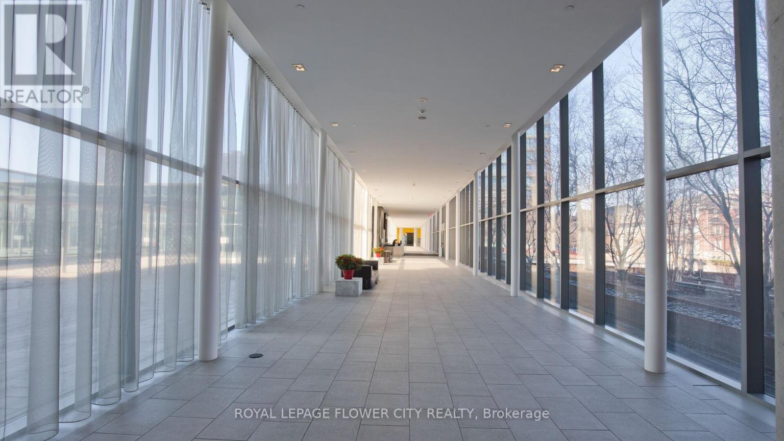 415 - 105 The Queensway Avenue, Toronto, Ontario  M6S 5B5 - Photo 42 - W12954304