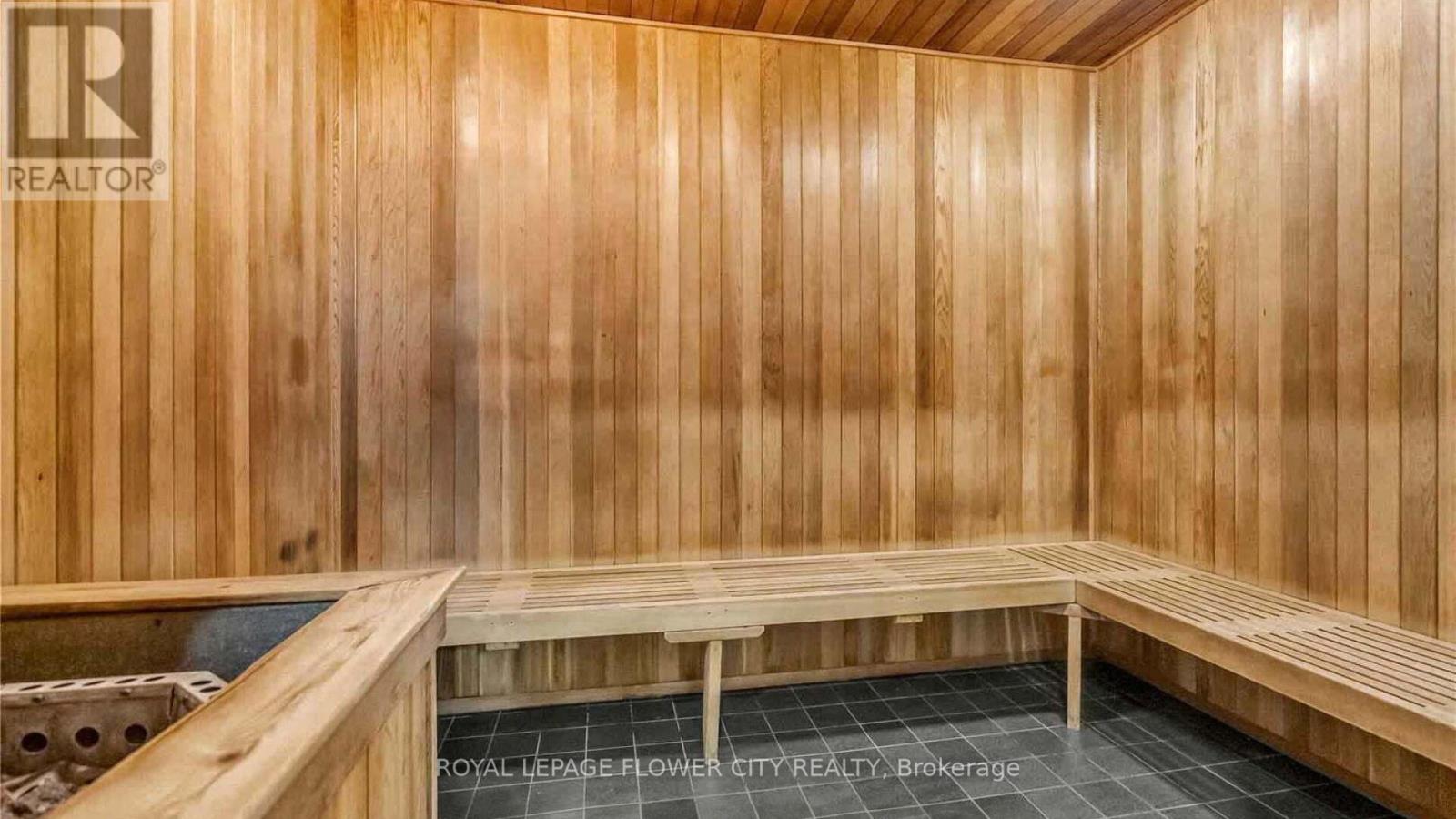 415 - 105 The Queensway Avenue, Toronto, Ontario  M6S 5B5 - Photo 48 - W12954304