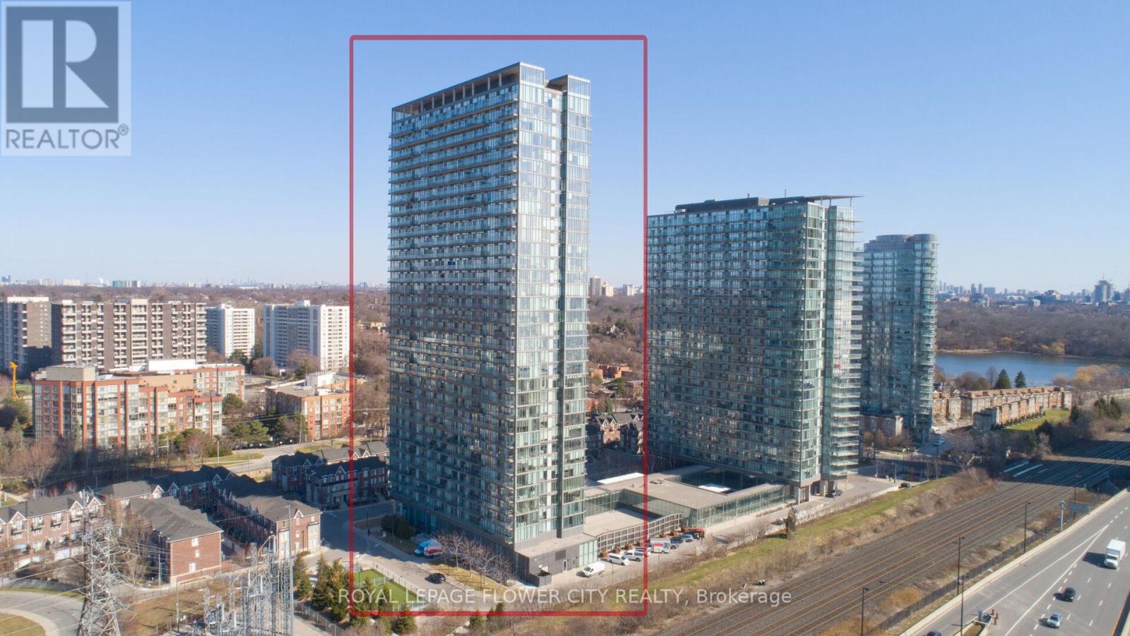 415 - 105 The Queensway Avenue, Toronto, Ontario  M6S 5B5 - Photo 5 - W12954304