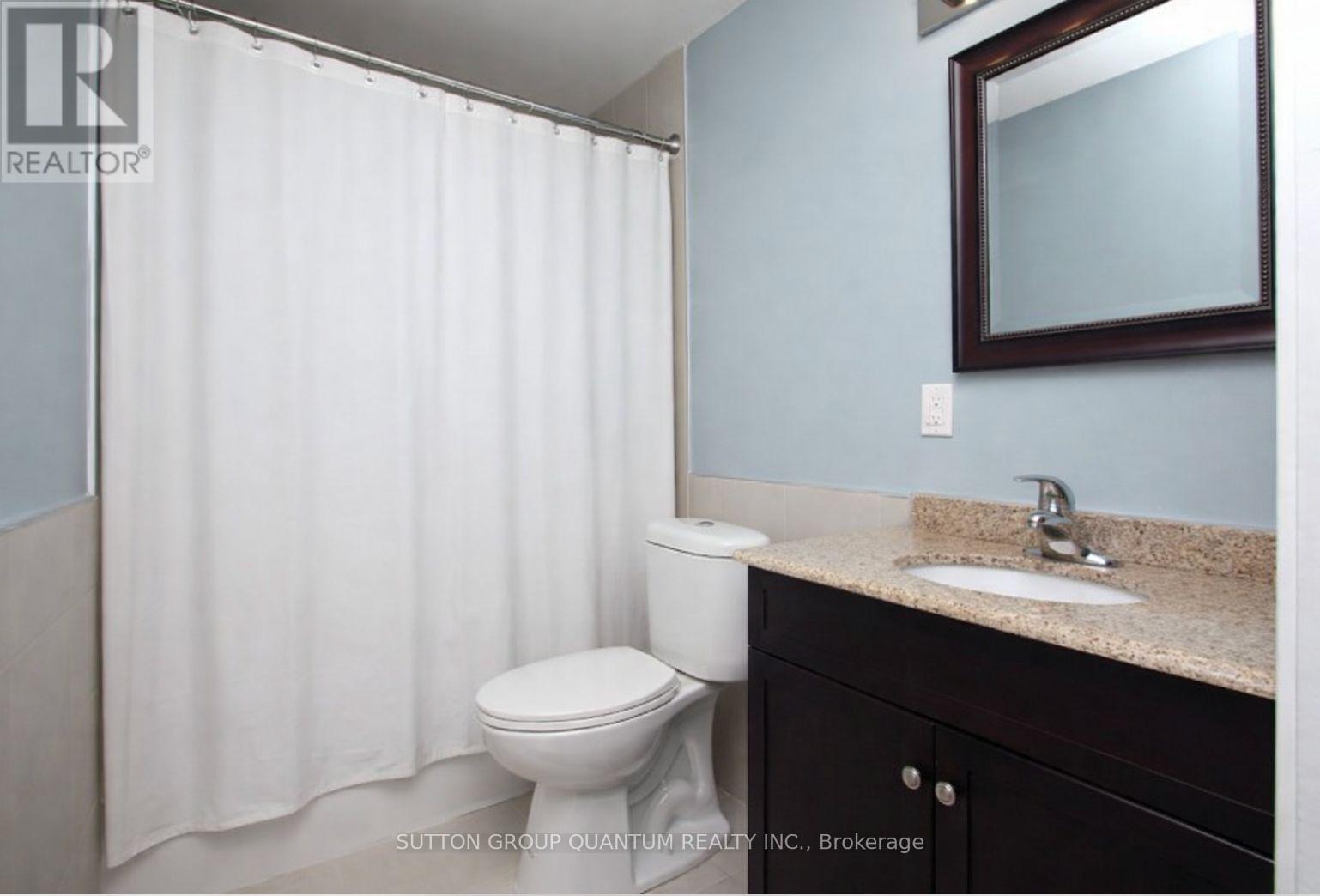Lower - 148 Mavety Street, Toronto, Ontario  M6P 2L9 - Photo 6 - W12954336