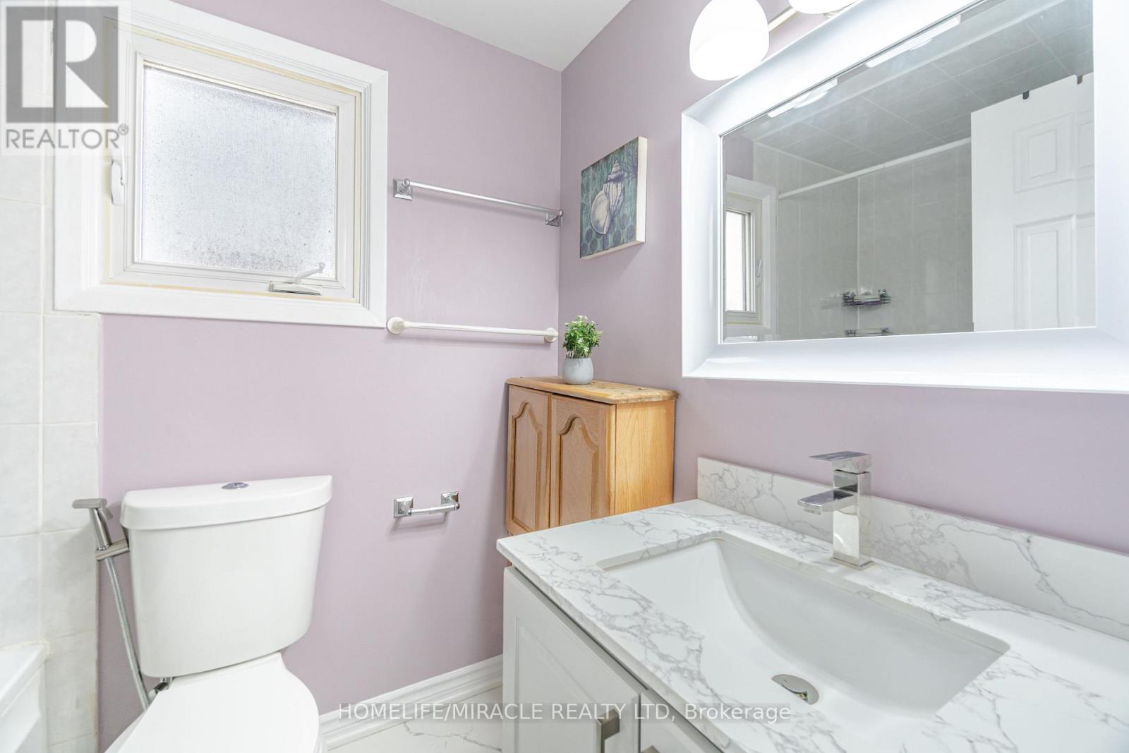 62 Elmvale Avenue, Brampton, Ontario  L6Z 1A5 - Photo 19 - W12954348