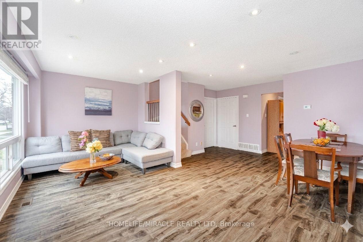 62 Elmvale Avenue, Brampton, Ontario  L6Z 1A5 - Photo 7 - W12954348