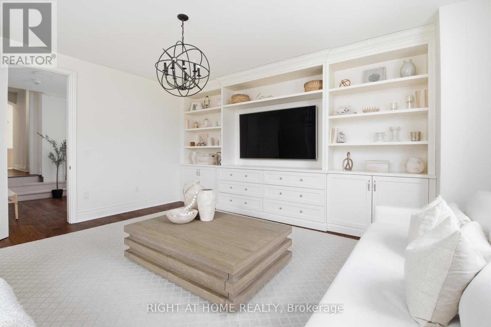 55 Burlwood Road, Brampton, Ontario  L6P 4E7 - Photo 17 - W12954350