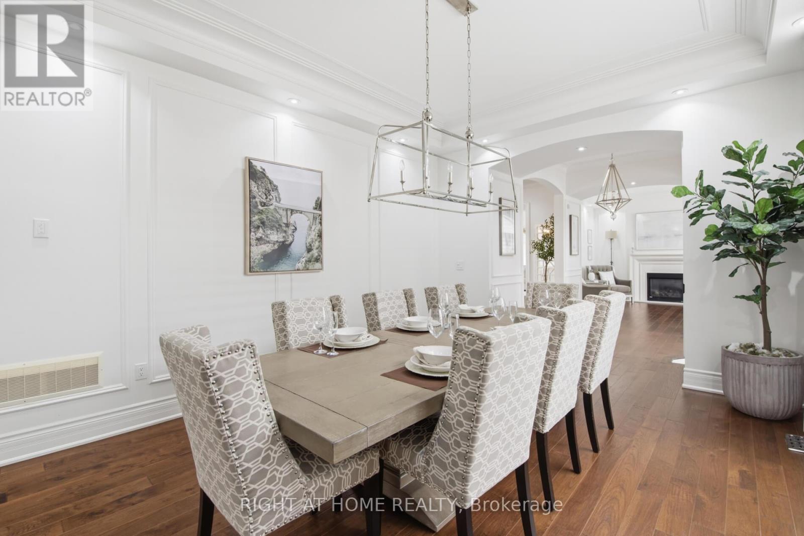 55 Burlwood Road, Brampton, Ontario  L6P 4E7 - Photo 9 - W12954350