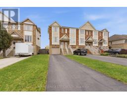 17 HEMLOCK WAY, Grimsby, Ontario