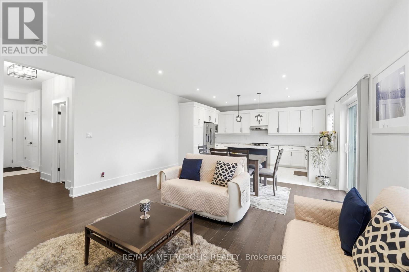 212 Iva Street, Welland, Ontario  L3B 1W4 - Photo 6 - X12954356