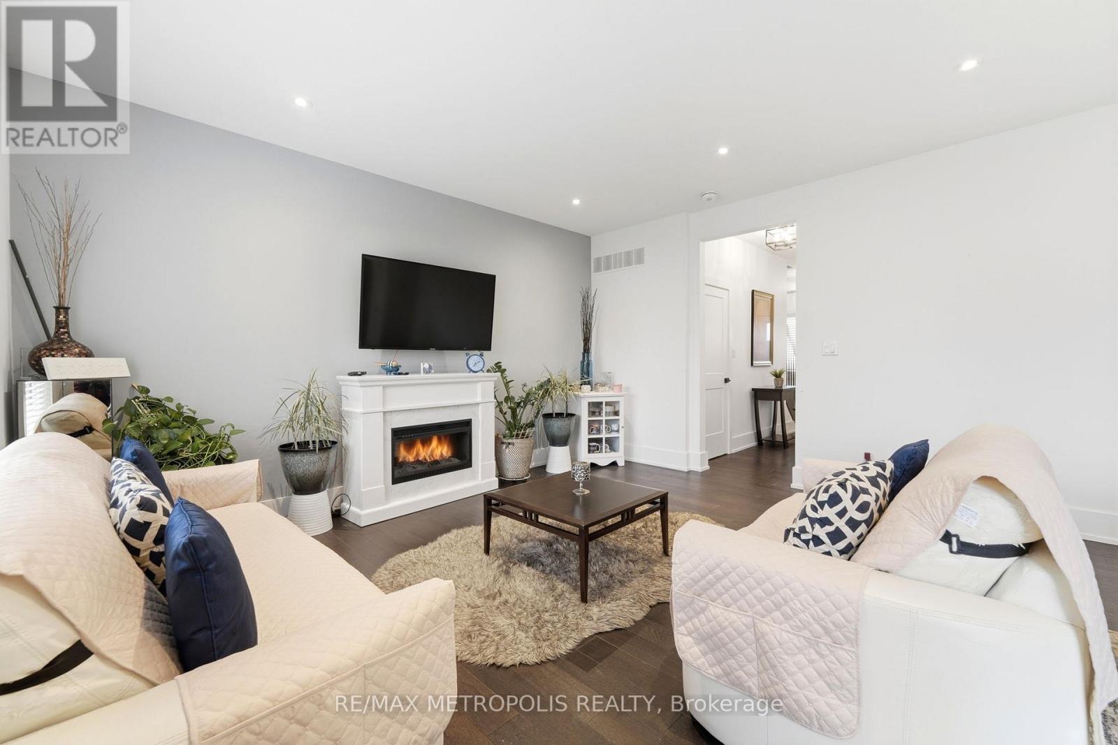 212 Iva Street, Welland, Ontario  L3B 1W4 - Photo 7 - X12954356