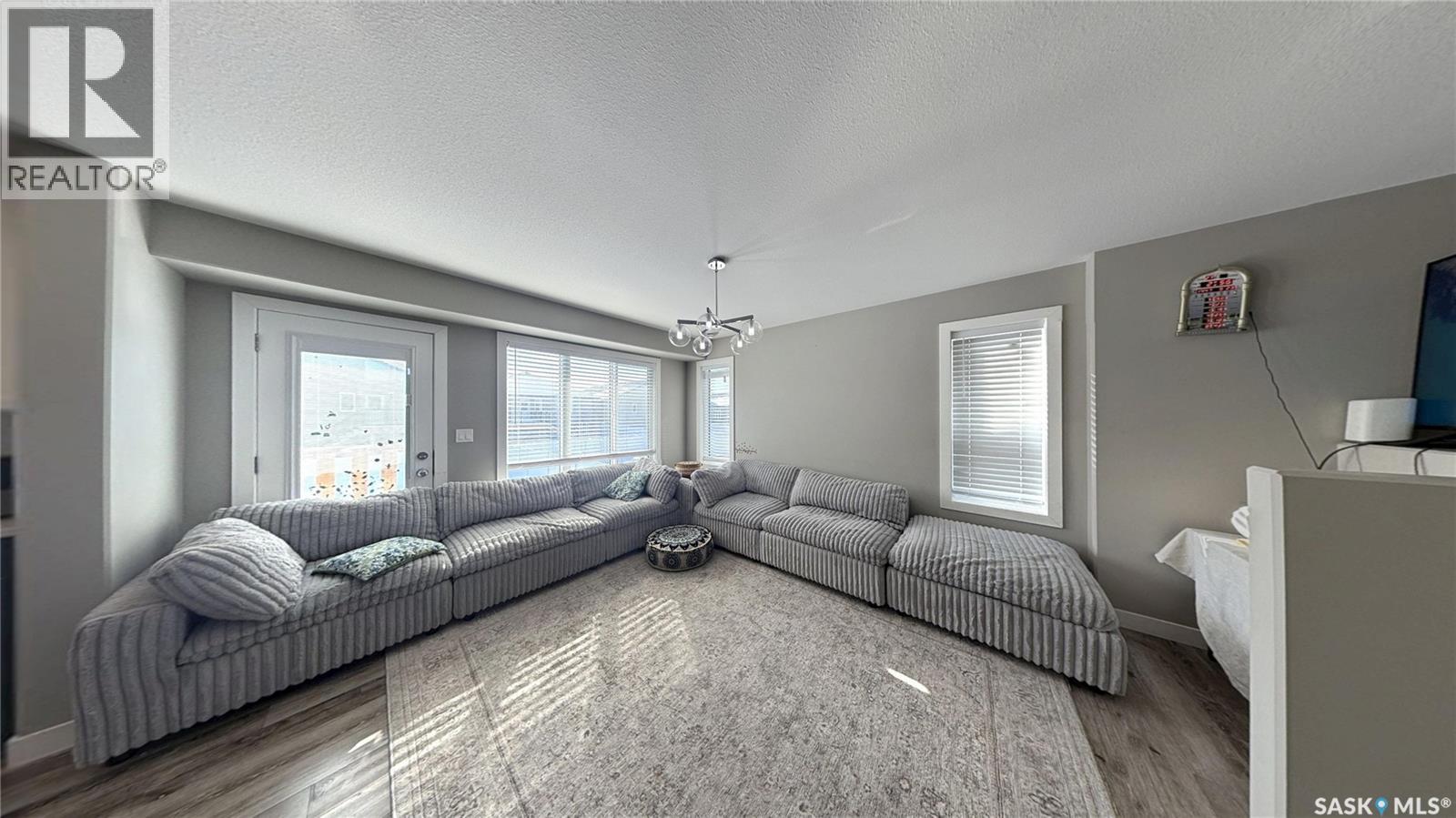 236 Barrett Street, Saskatoon, Saskatchewan  S7L 1C1 - Photo 3 - SK030476