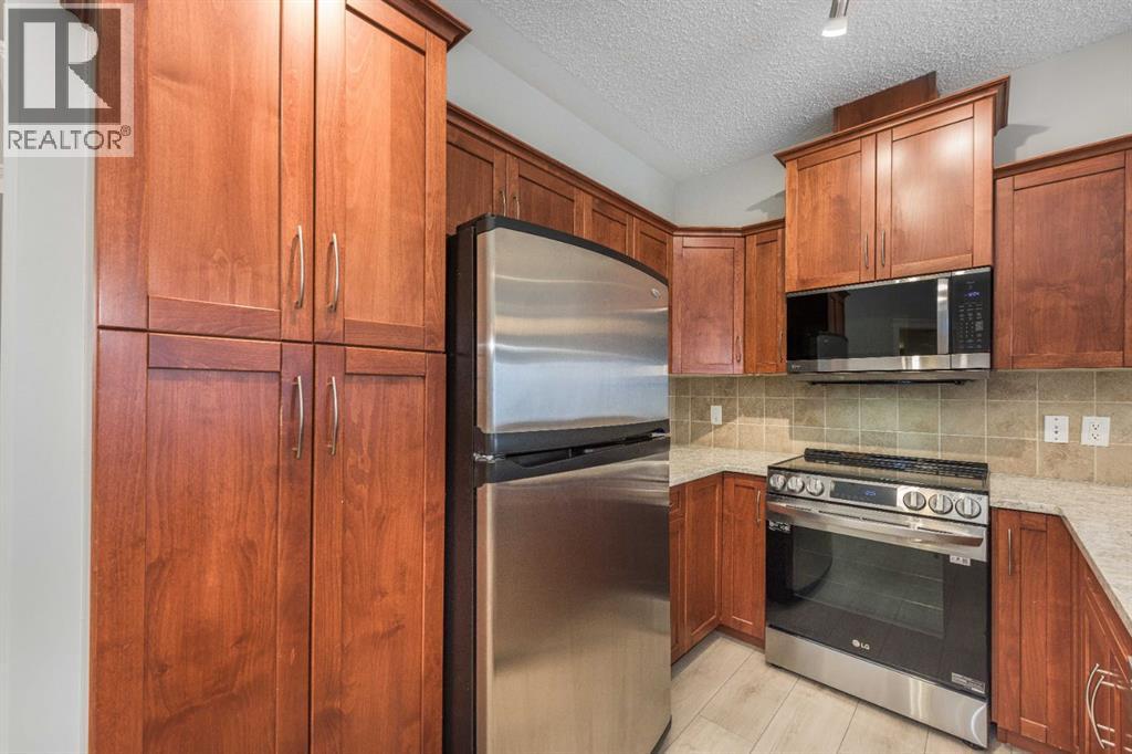 341, 20 Discovery Ridge Close Sw, Calgary, Alberta  T3H 5X4 - Photo 10 - A2290041