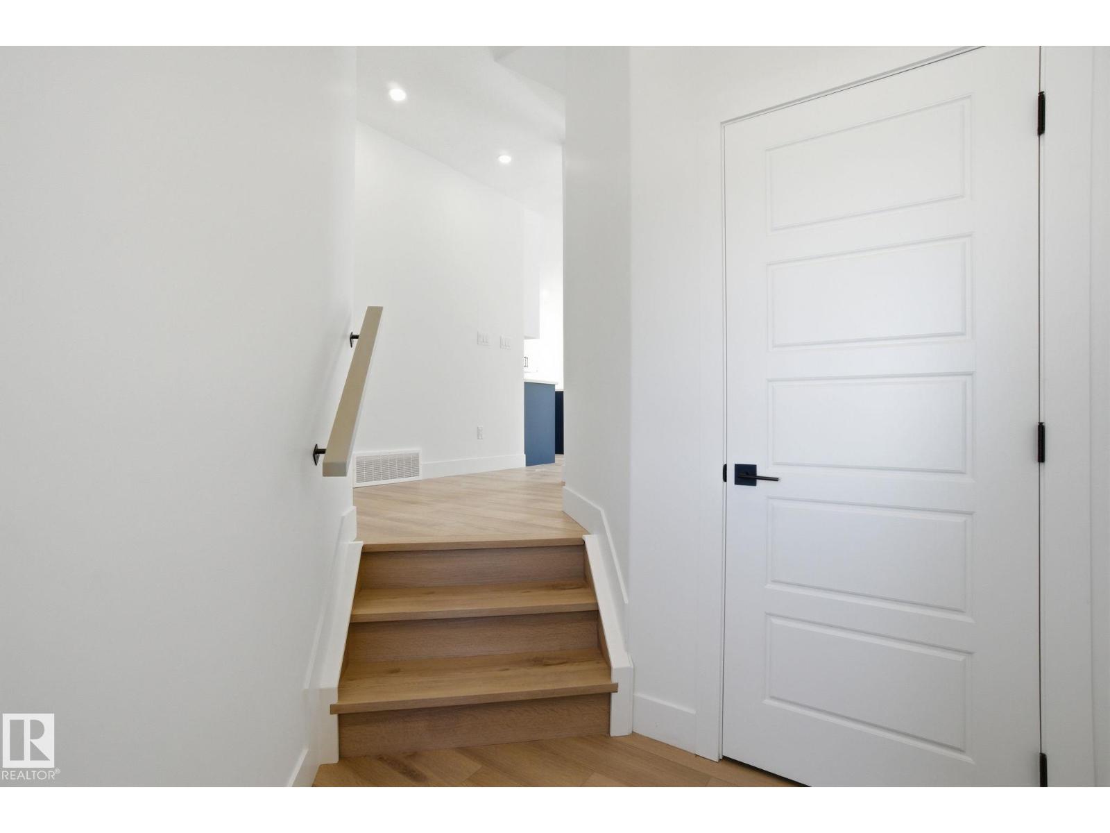 1407 Osprey Ct Nw, Edmonton, Alberta  T5M 0M2 - Photo 3 - E4480458