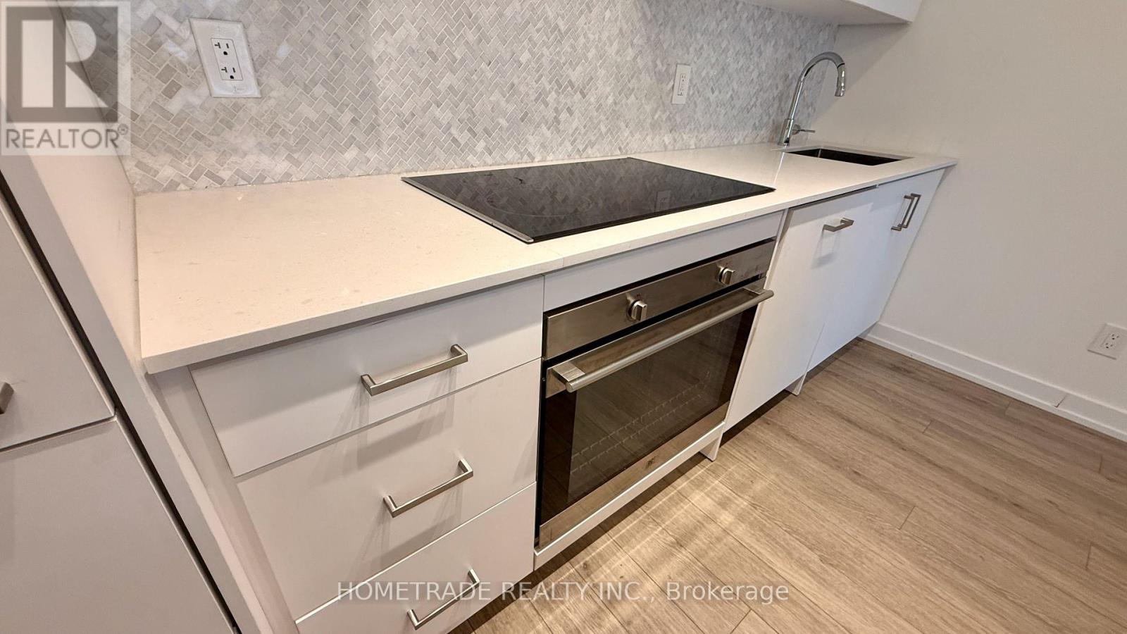 803 - 335 Wheat Boom Drive, Oakville, Ontario  L6H 7Y1 - Photo 5 - W12852864