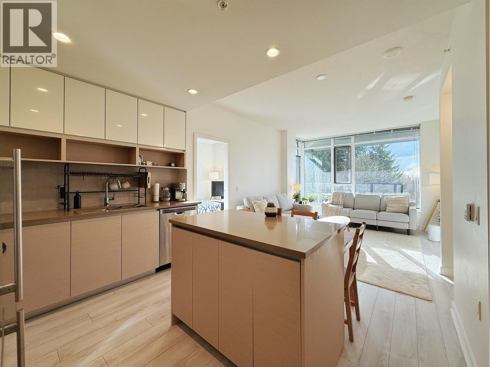 105 8850 UNIVERSITY CRESCENT, Burnaby, British Columbia