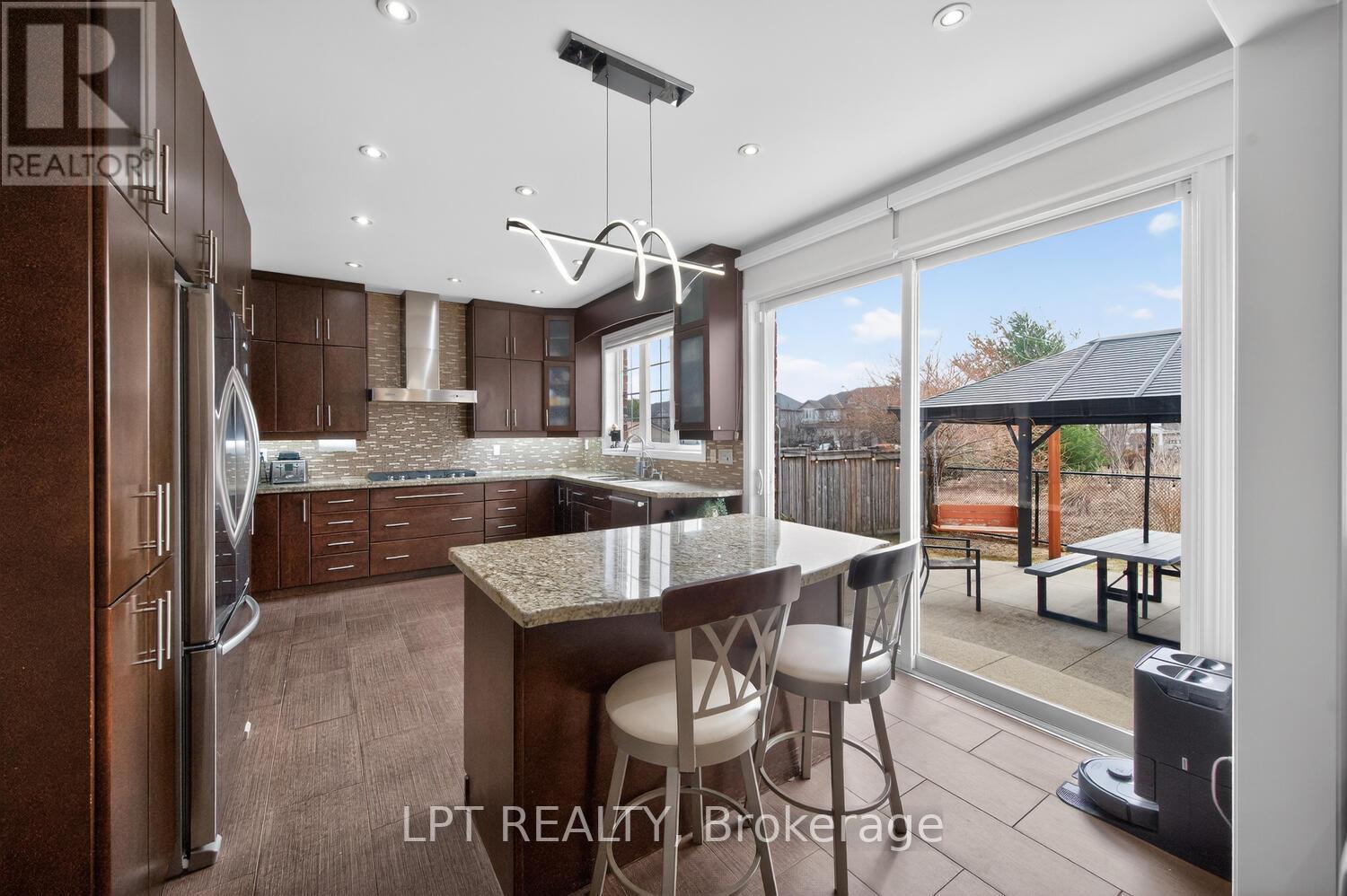 79 Larson Peak Road, Caledon, Ontario  L7C 3P2 - Photo 17 - W12951686