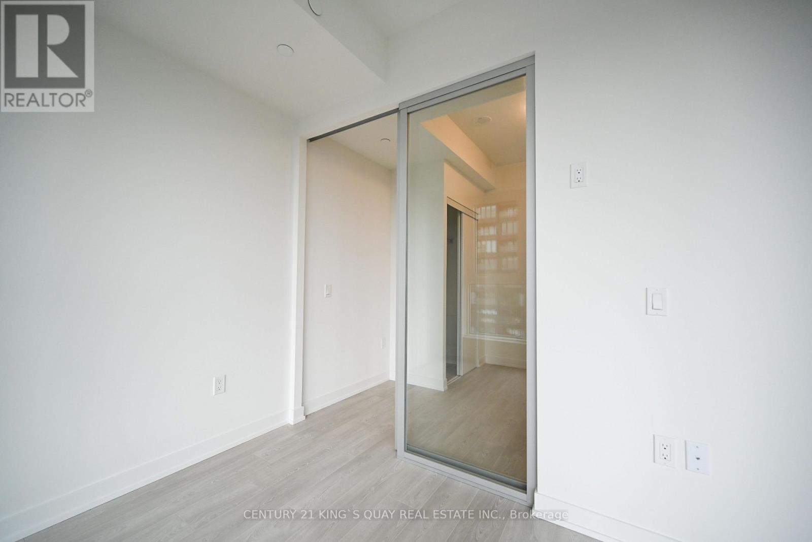 901 - 5 Quarrington Lane, Toronto, Ontario  M3C 0S5 - Photo 9 - C12953586