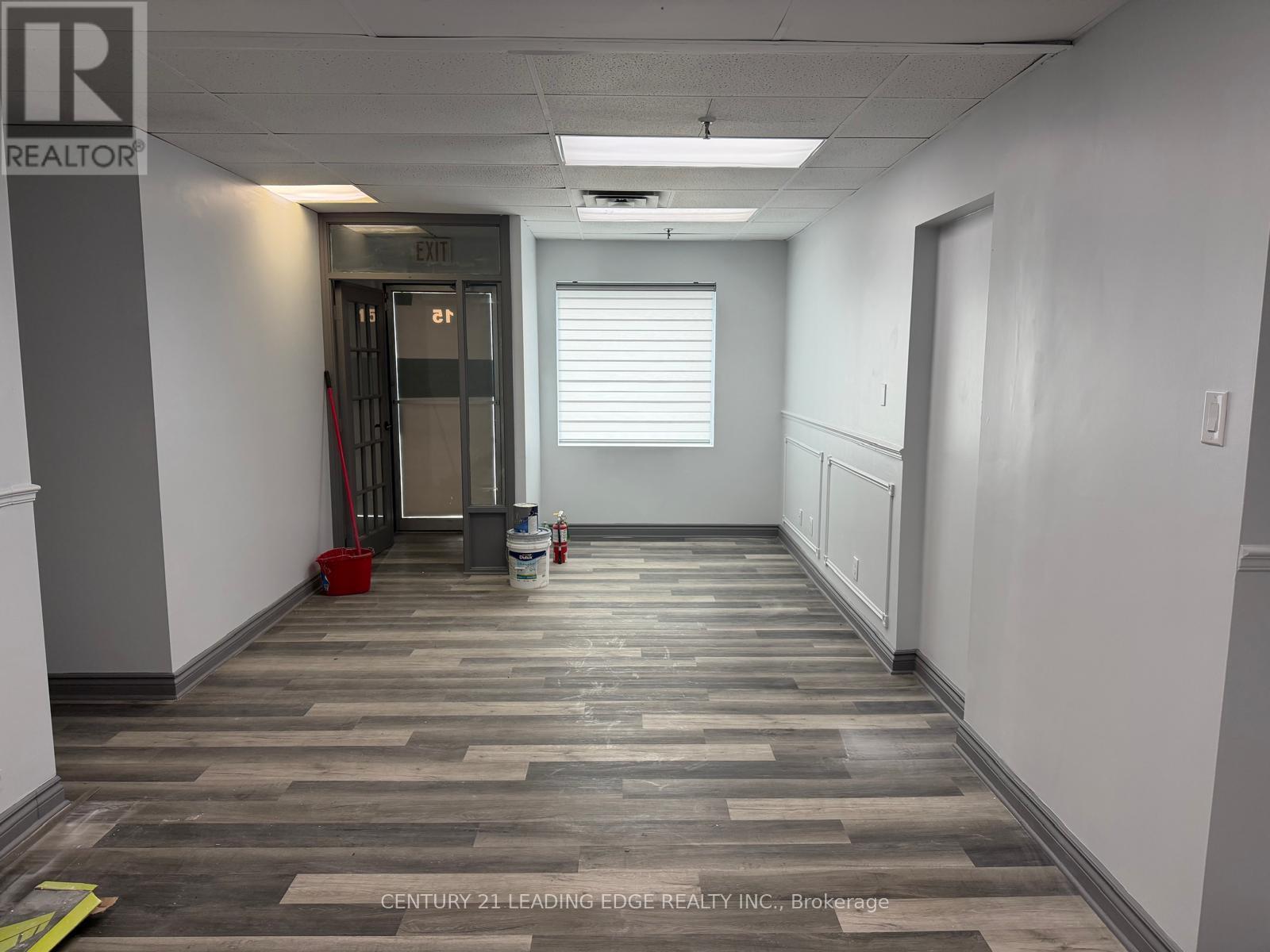 15 - 167 Applewood Crescent, Vaughan, Ontario  L4K 4K7 - Photo 3 - N12892524