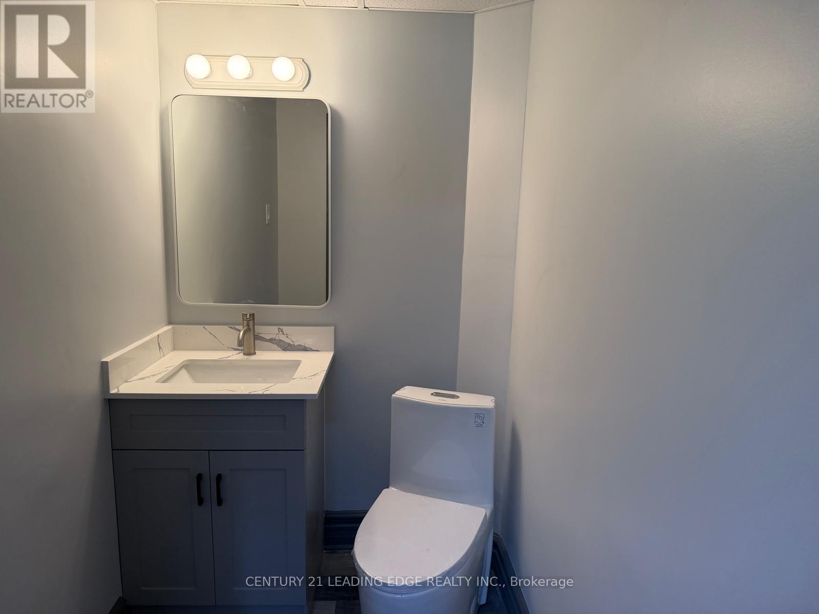 15 - 167 Applewood Crescent, Vaughan, Ontario  L4K 4K7 - Photo 8 - N12892524