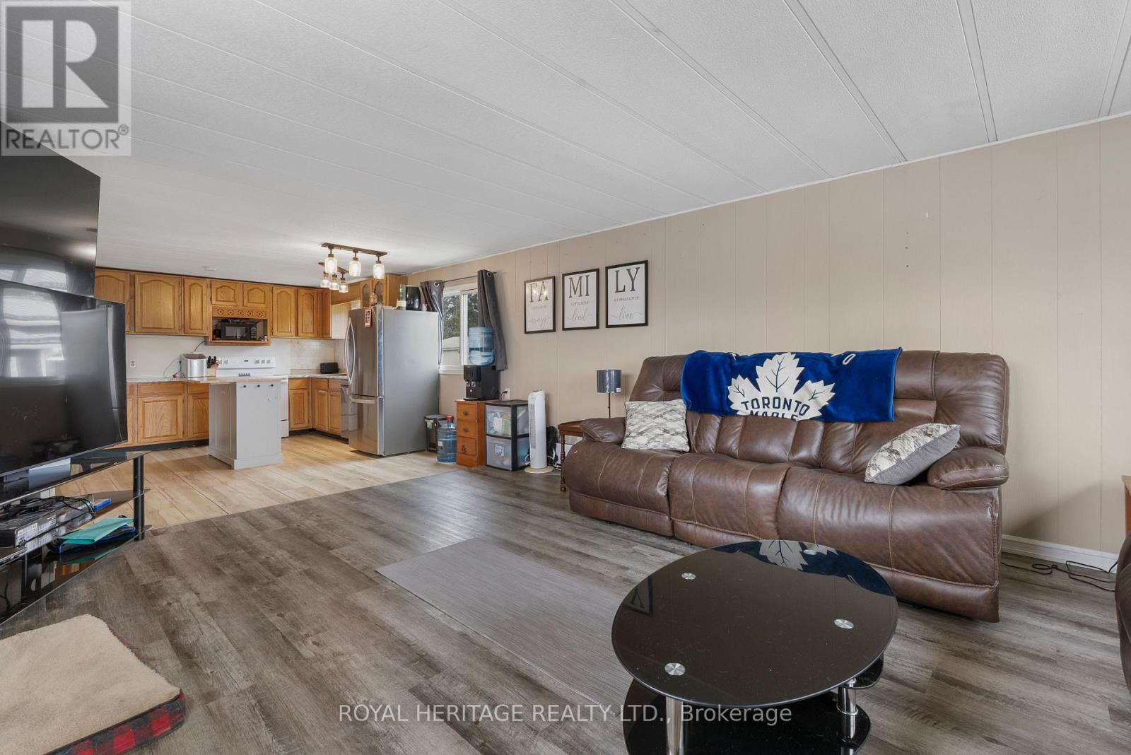 16 Fenelon Way, Kawartha Lakes, Ontario  K9V 4R1 - Photo 11 - X12952358