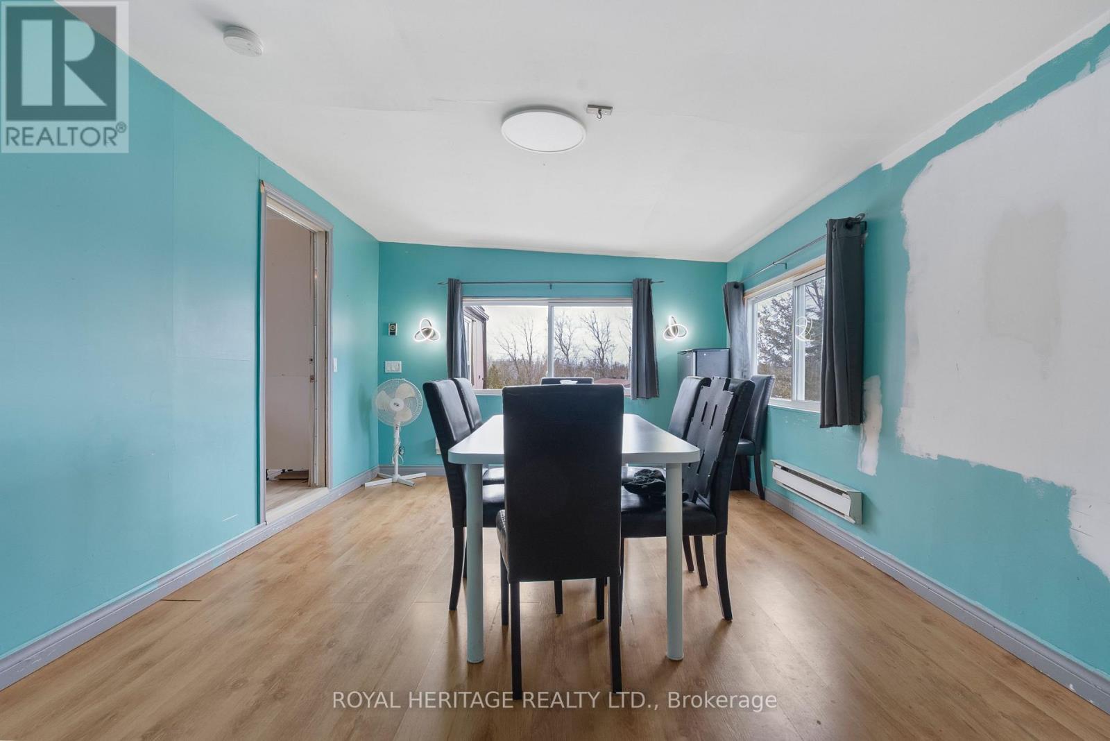 16 Fenelon Way, Kawartha Lakes, Ontario  K9V 4R1 - Photo 14 - X12952358