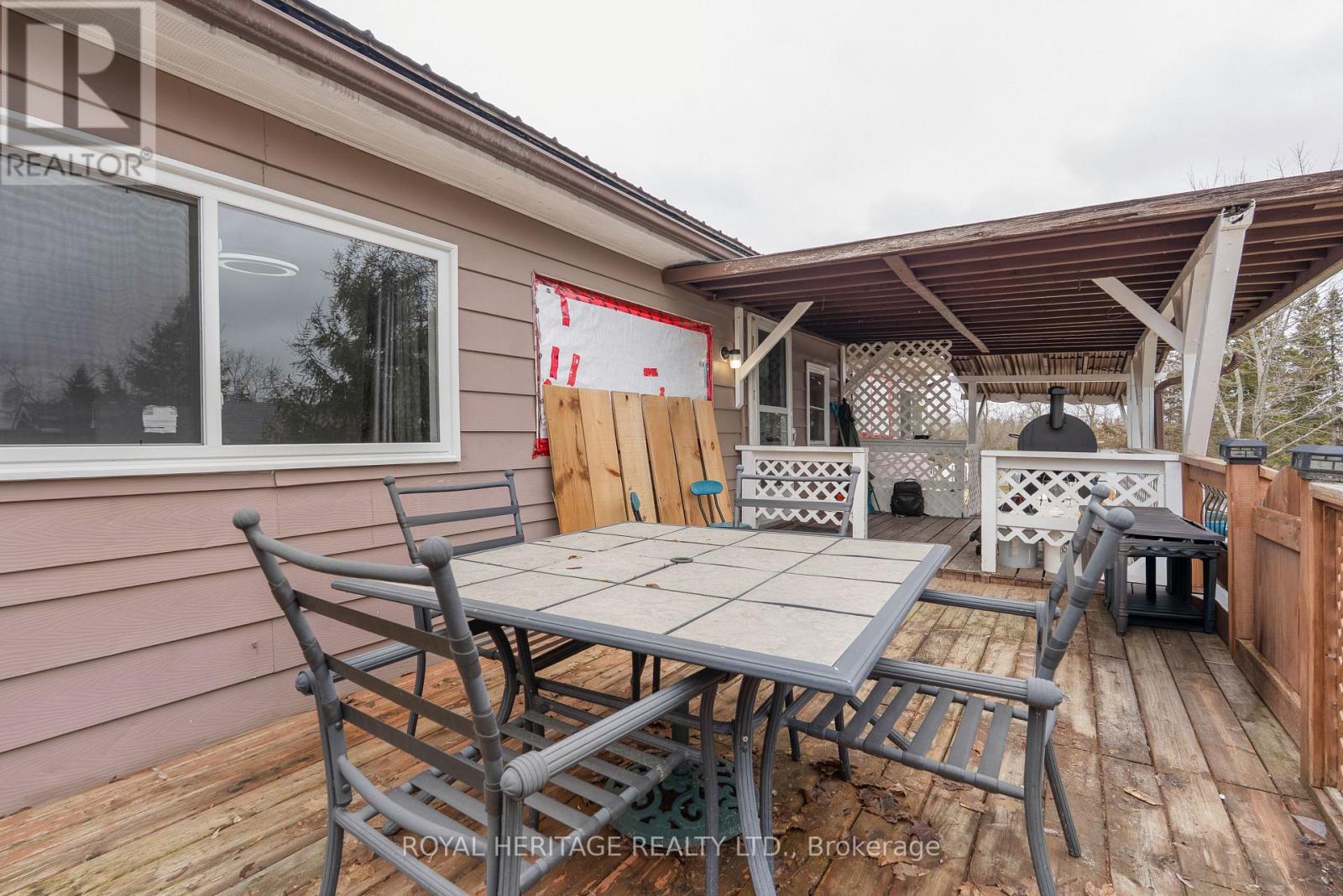 16 Fenelon Way, Kawartha Lakes, Ontario  K9V 4R1 - Photo 28 - X12952358