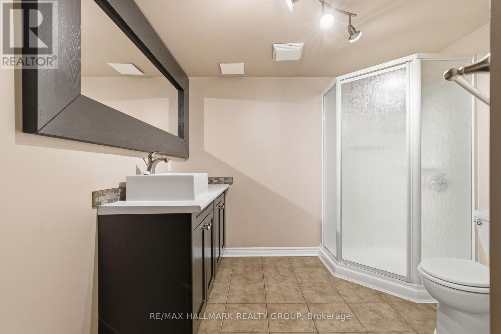 303 Parkin Circle, Ottawa, Ontario  K1T 4G8 - Photo 33 - X12954020