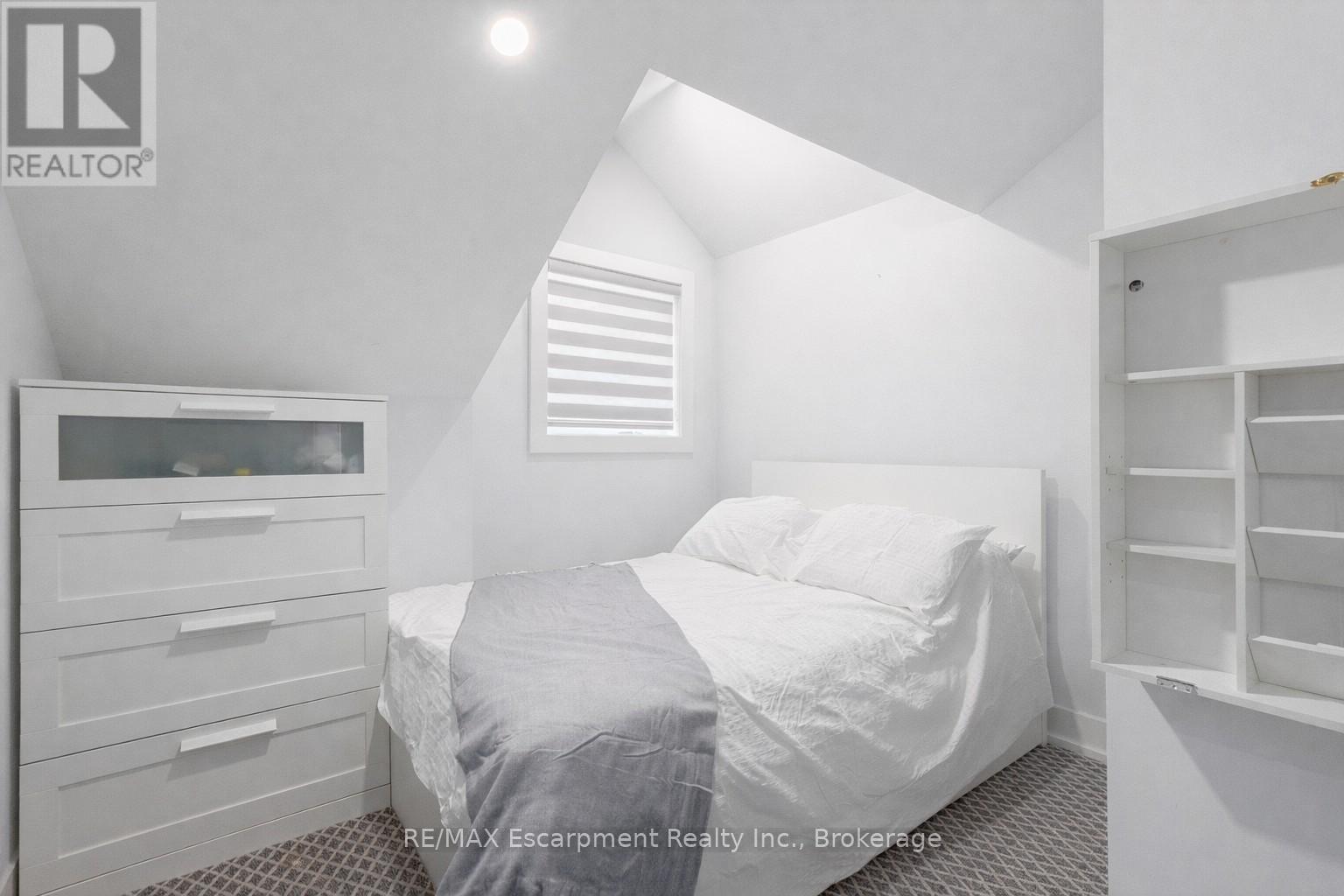 676 Bayshore Boulevard, Burlington, Ontario  L7T 1T2 - Photo 22 - W12954402