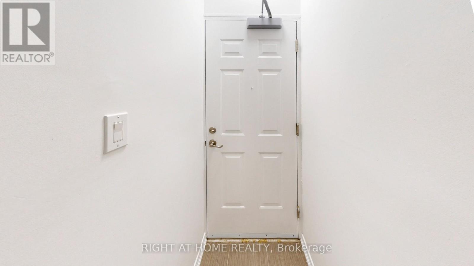 258 - 19 Coneflower Crescent, Toronto, Ontario  M2R 0A5 - Photo 12 - C12954428