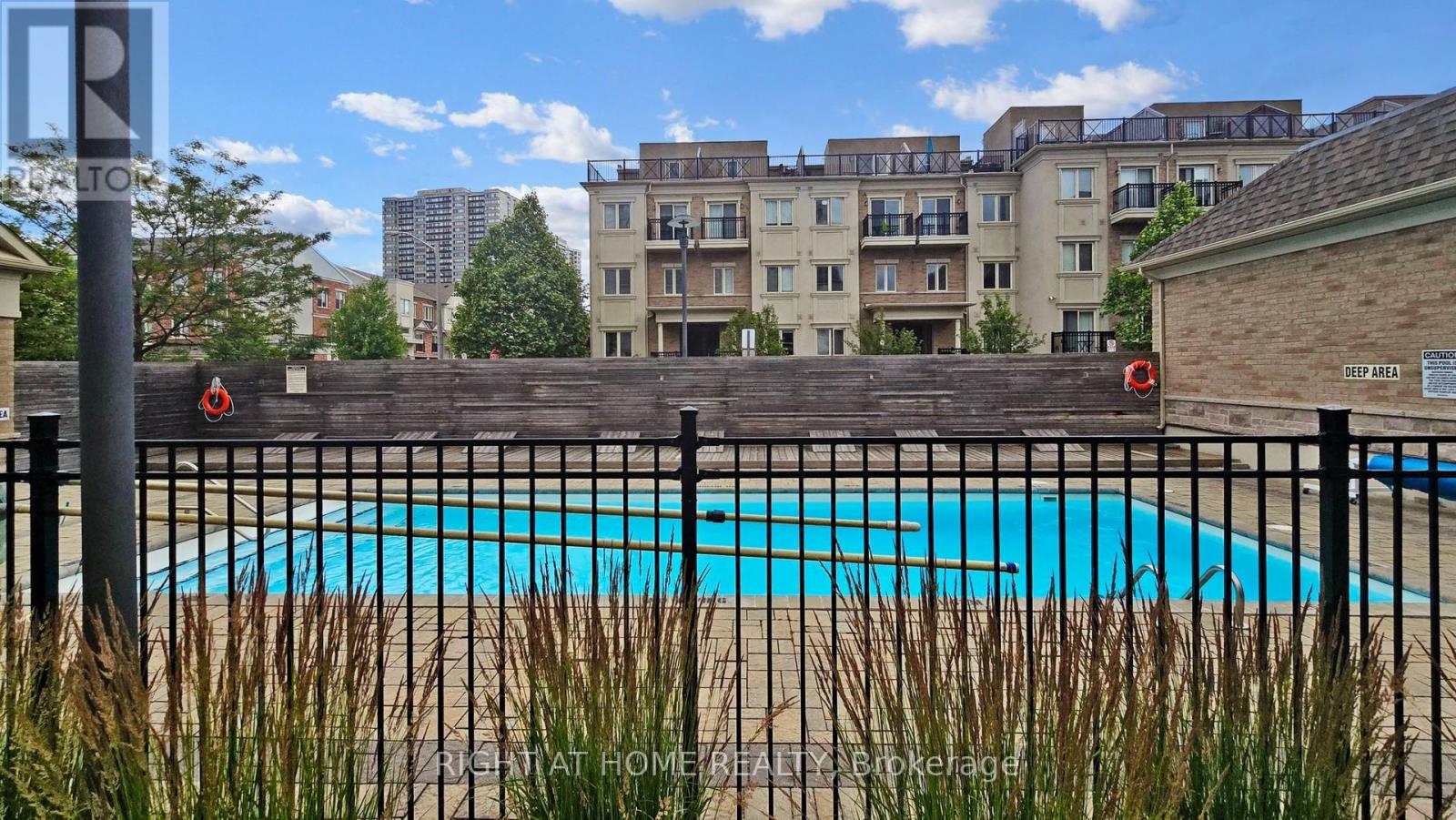 258 - 19 Coneflower Crescent, Toronto, Ontario  M2R 0A5 - Photo 3 - C12954428