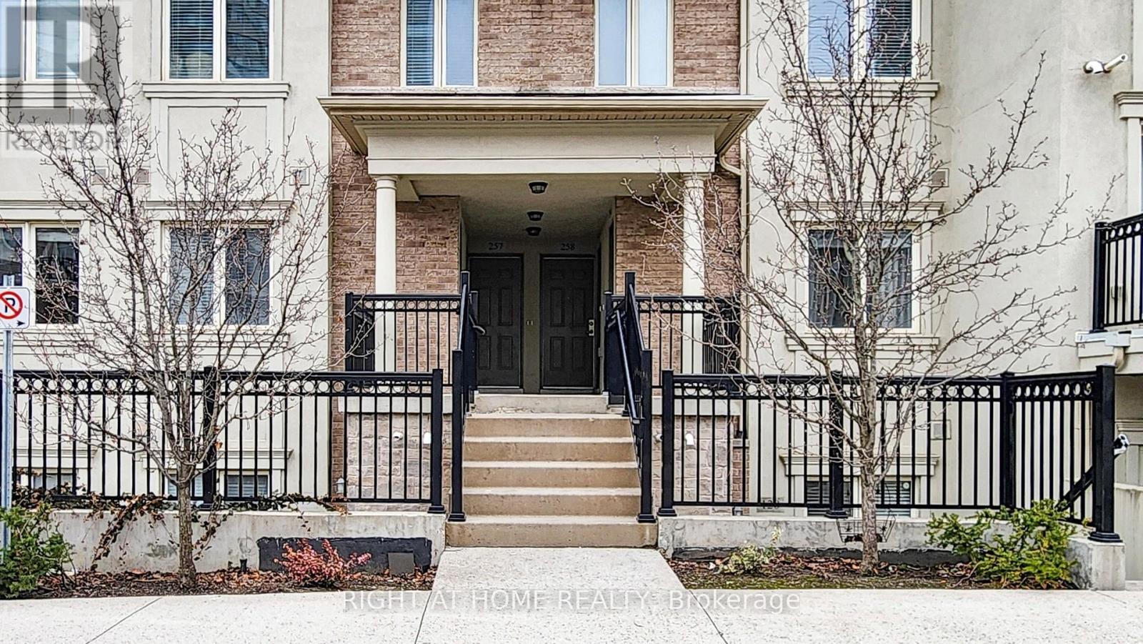 258 - 19 Coneflower Crescent, Toronto, Ontario  M2R 0A5 - Photo 9 - C12954428
