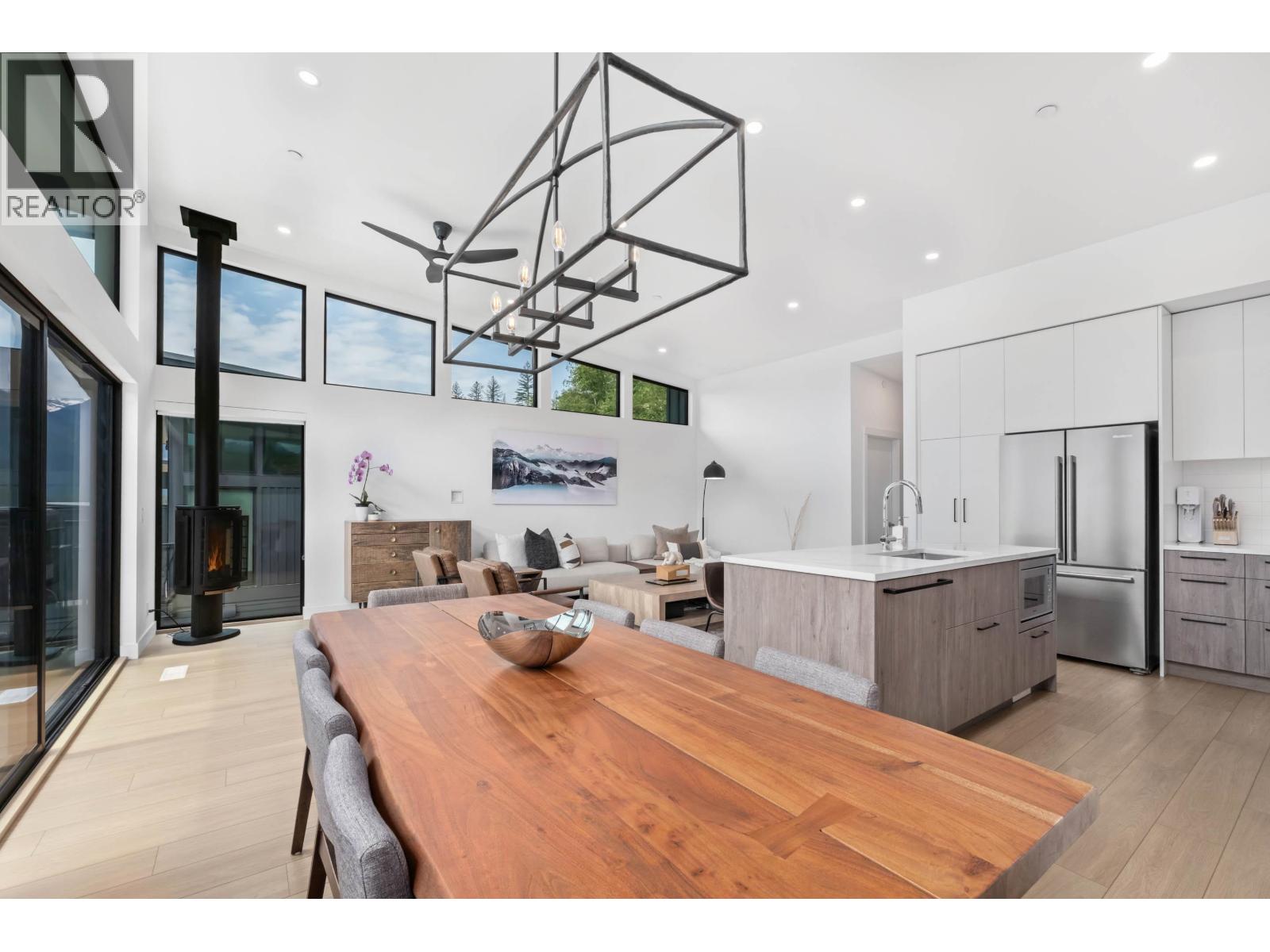 36 4000 Sunstone Way, Pemberton, British Columbia V0N 2L3 - Photo 10 - R3106749