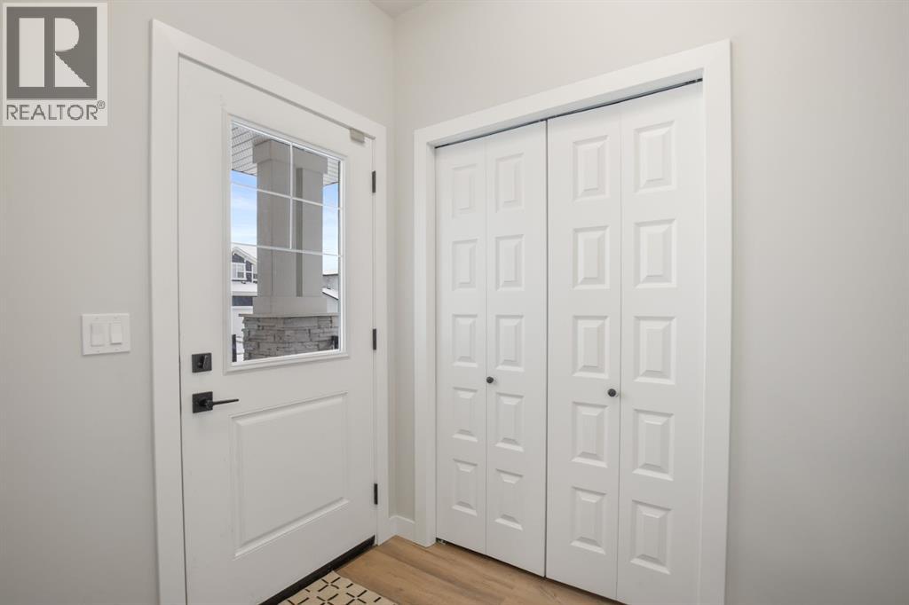 38 Thayer Close, Red Deer, Alberta  T4P 0W7 - Photo 2 - A2285298