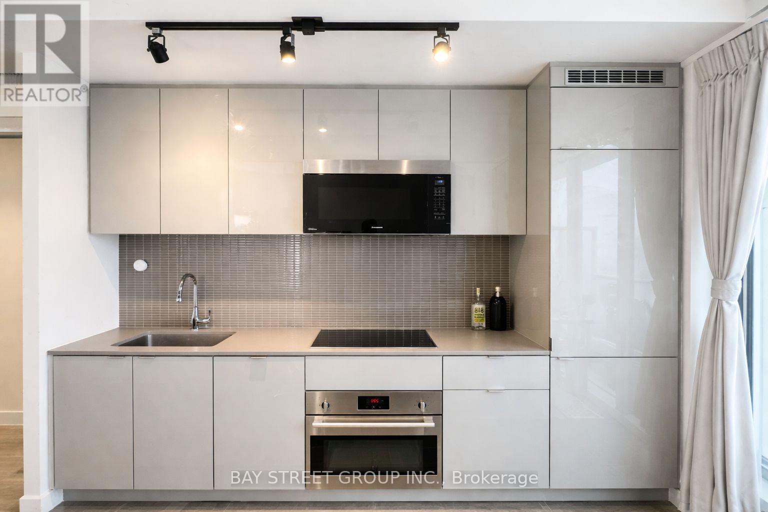 4602 - 7 Grenville Street, Toronto, Ontario  M4Y 0E9 - Photo 7 - C12954166