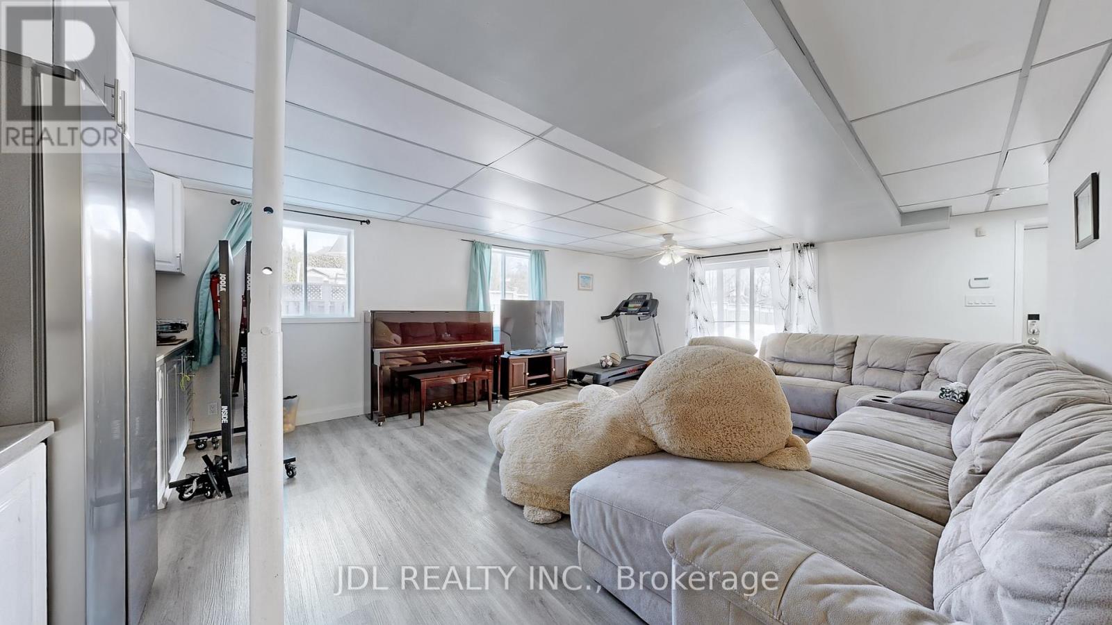 11 Red Robin Road, Georgina, Ontario  L4P 3E9 - Photo 34 - N12939934