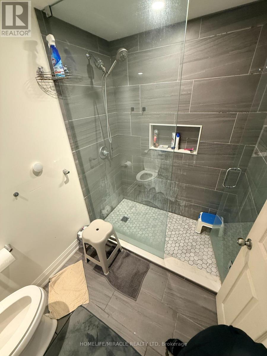 300 Symington Court, Oshawa, Ontario  L1L 0J9 - Photo 36 - E12954416