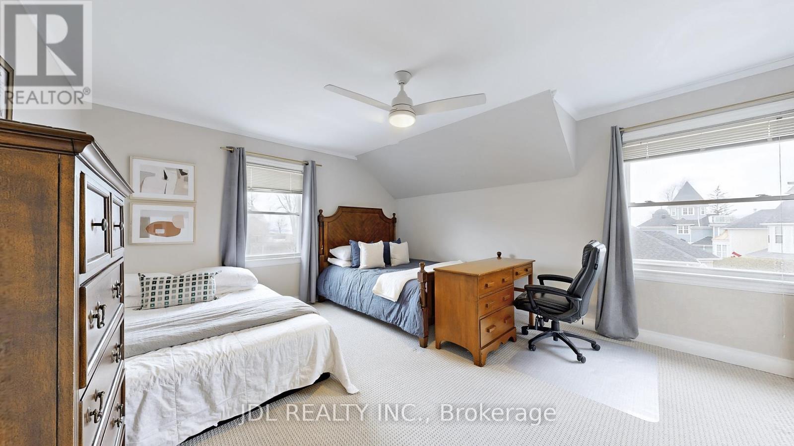 11 Red Robin Road, Georgina, Ontario  L4P 3E9 - Photo 29 - N12939934