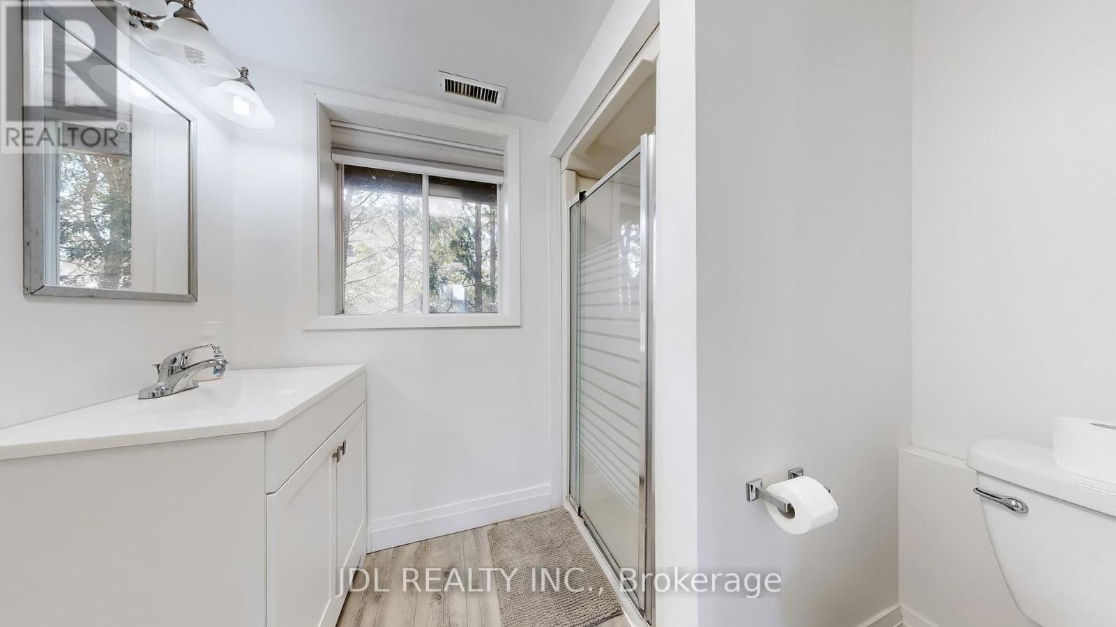 11 Red Robin Road, Georgina, Ontario  L4P 3E9 - Photo 37 - N12939934