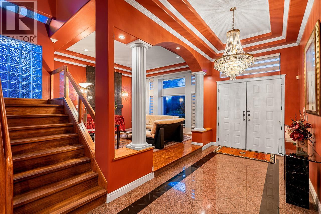 2768 Southcrest Drive, Burnaby, British Columbia  V5A 4V4 - Photo 3 - R3106762