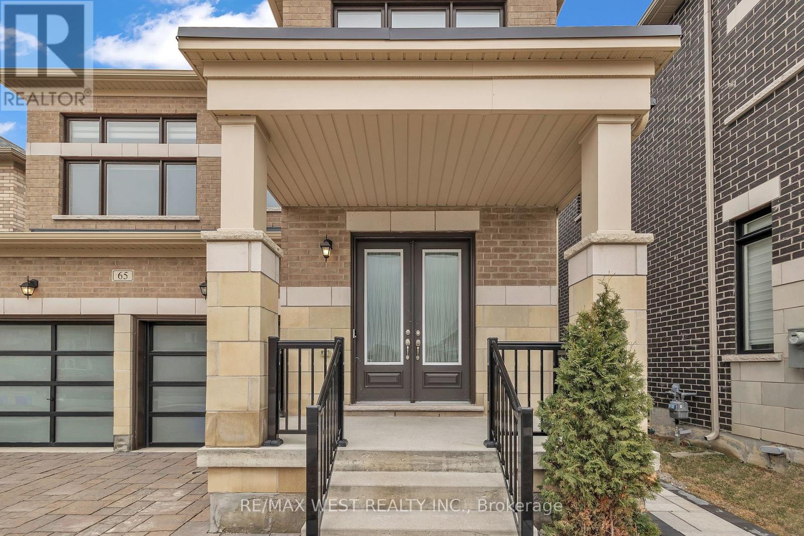 65 Port Royal Avenue, Vaughan, Ontario  L4H 4K6 - Photo 4 - N12954396