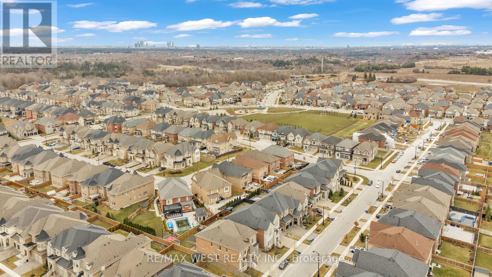 65 Port Royal Avenue, Vaughan, Ontario  L4H 4K6 - Photo 47 - N12954396