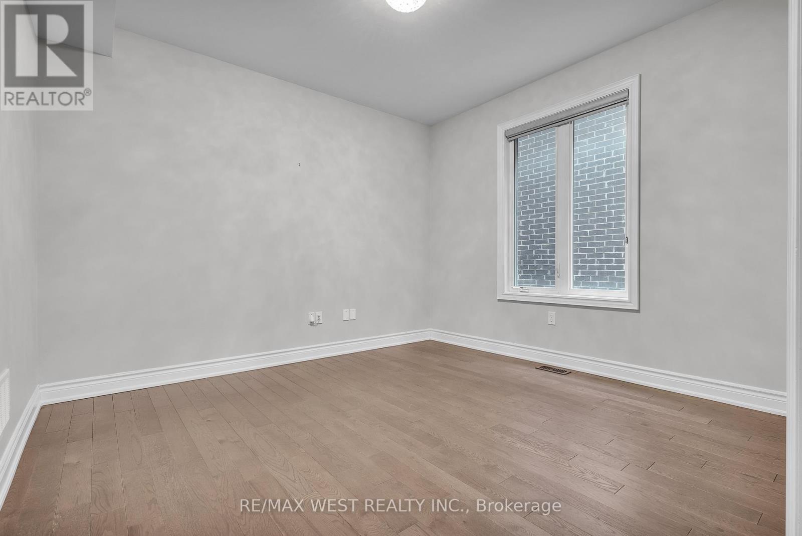 65 Port Royal Avenue, Vaughan, Ontario  L4H 4K6 - Photo 7 - N12954396