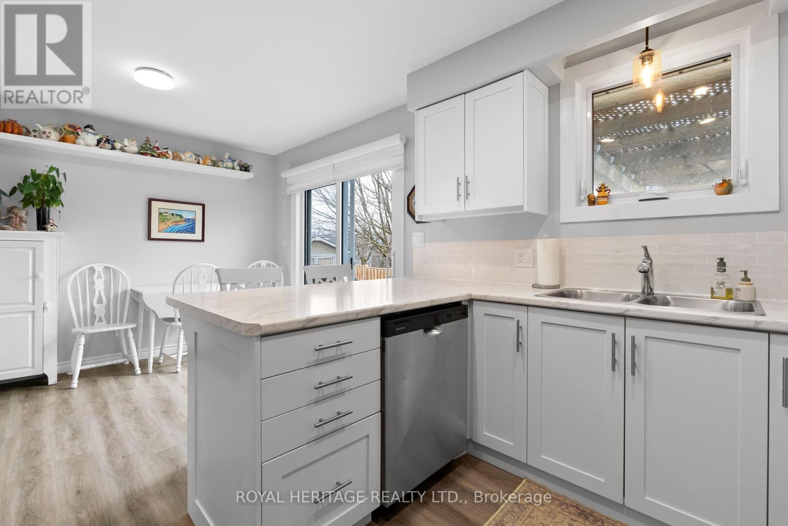 322 Victoria Avenue N, Kawartha Lakes, Ontario  K9V 5T6 - Photo 12 - X12952370