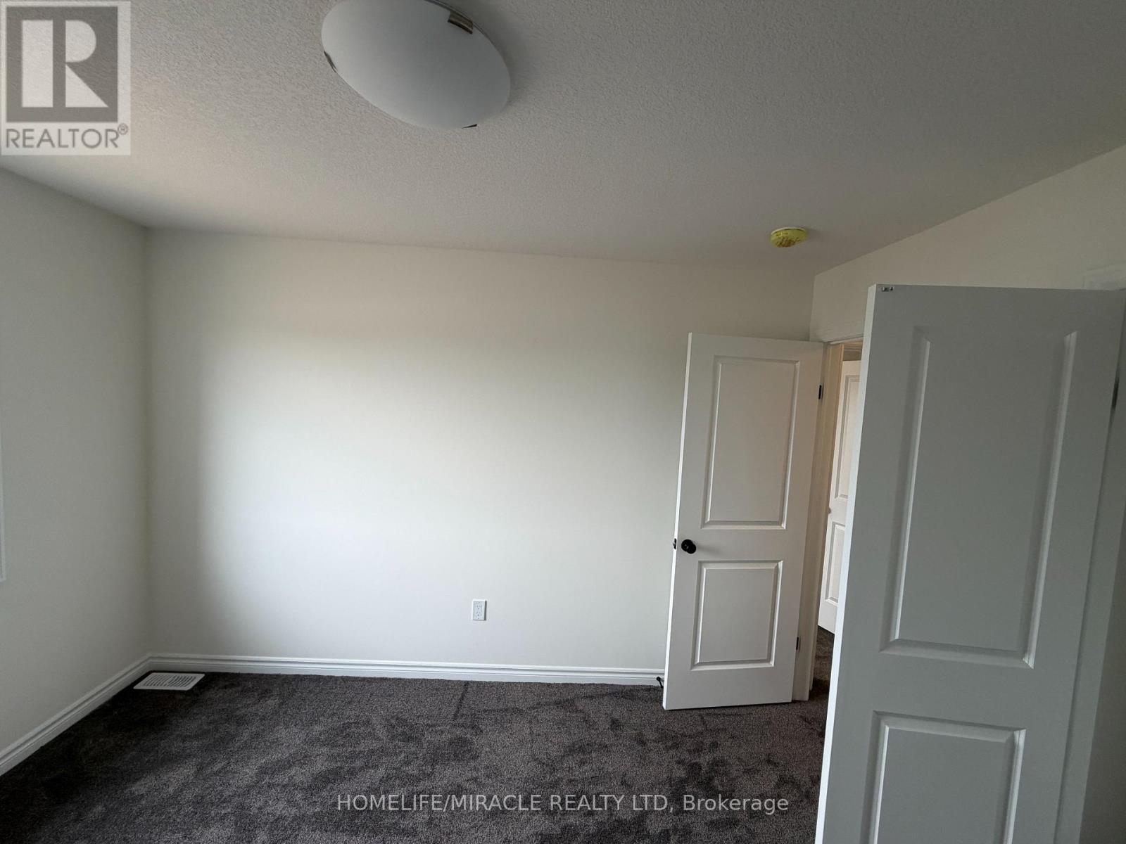 115 Mattingley Street, Brant, Ontario  N3L 2M2 - Photo 18 - X12954404