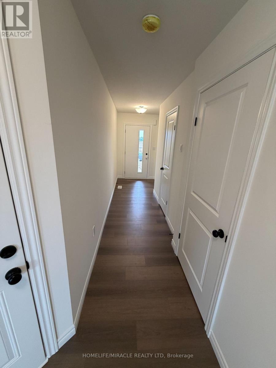 115 Mattingley Street, Brant, Ontario  N3L 2M2 - Photo 7 - X12954404