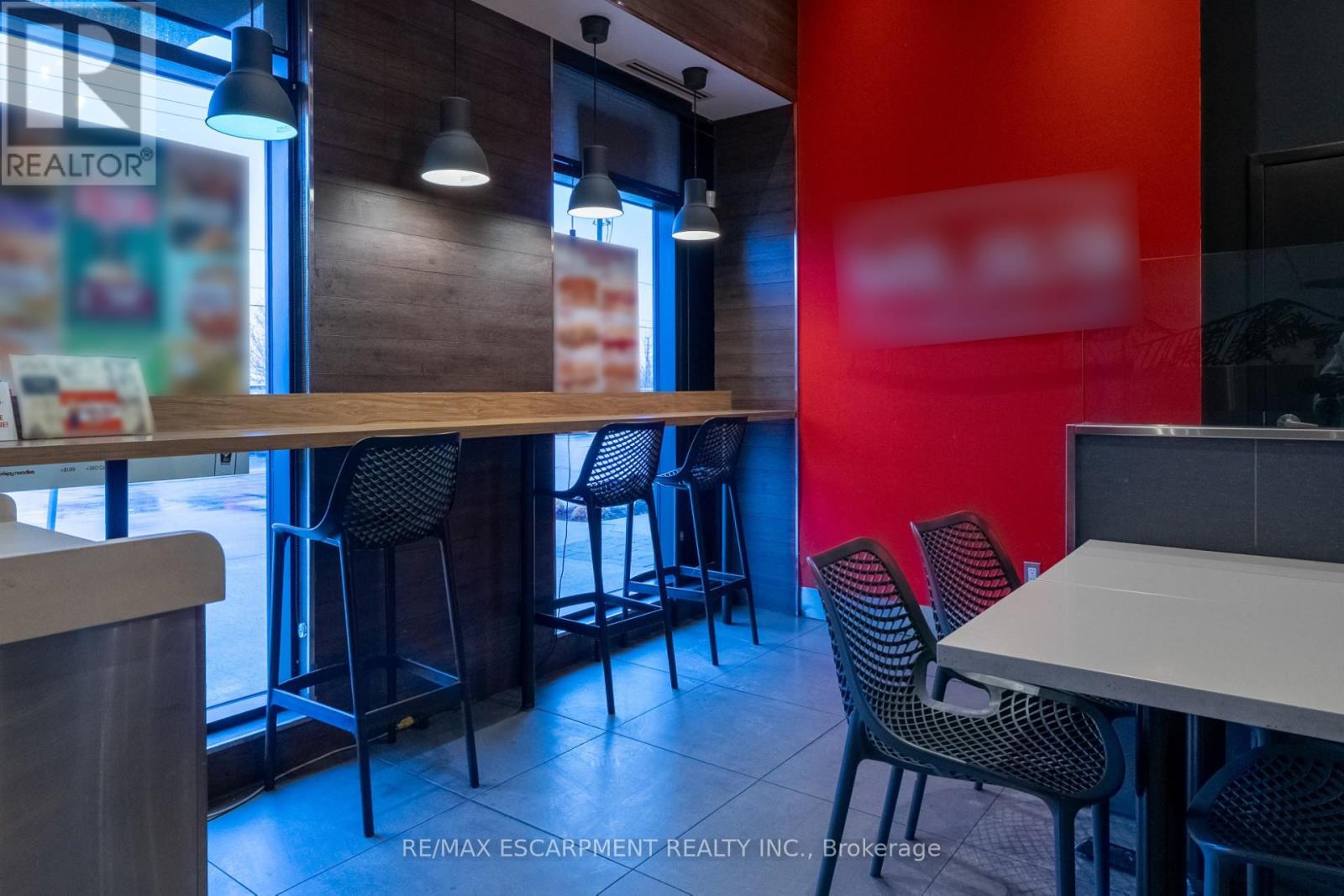 3 - 300 Fourth Avenue, St. Catharines, Ontario  L2S 0E6 - Photo 6 - X12653346