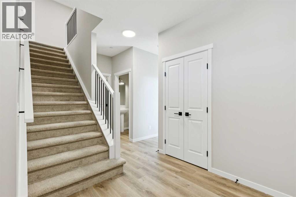 302 Hotchkiss Common SE, Calgary, Alberta  T3S 0N5 - Photo 3 - A2298800