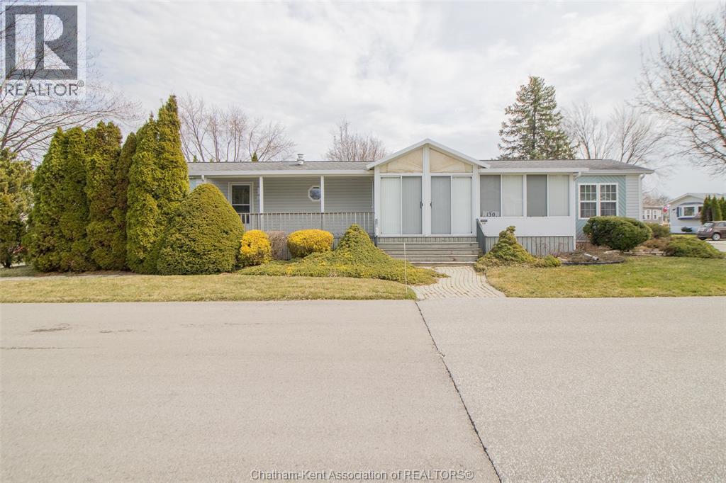 MLS# 26007024: 130 Regency DRIVE, Chatham, Canada