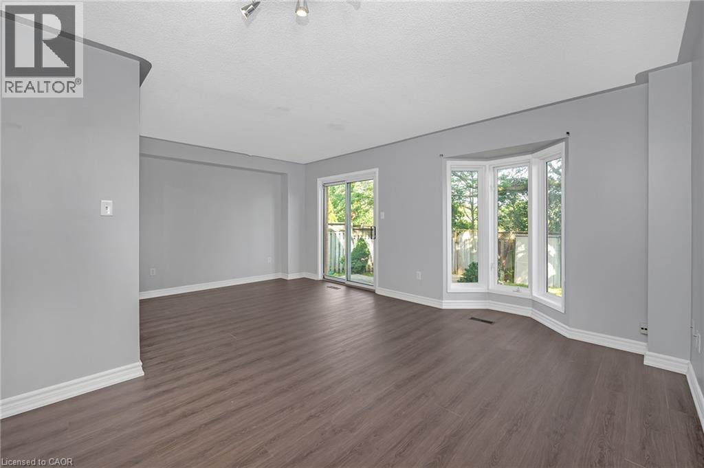 510 Taylor Crescent, Burlington, Ontario  L7L 6G3 - Photo 8 - 40817400