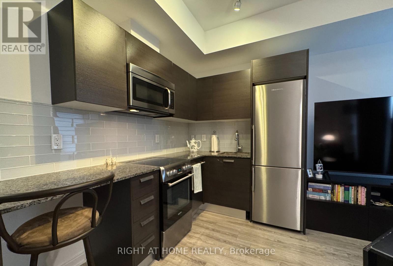 2206 - 42 Charles Street E, Toronto, Ontario  M4Y 1N3 - Photo 10 - C12954486