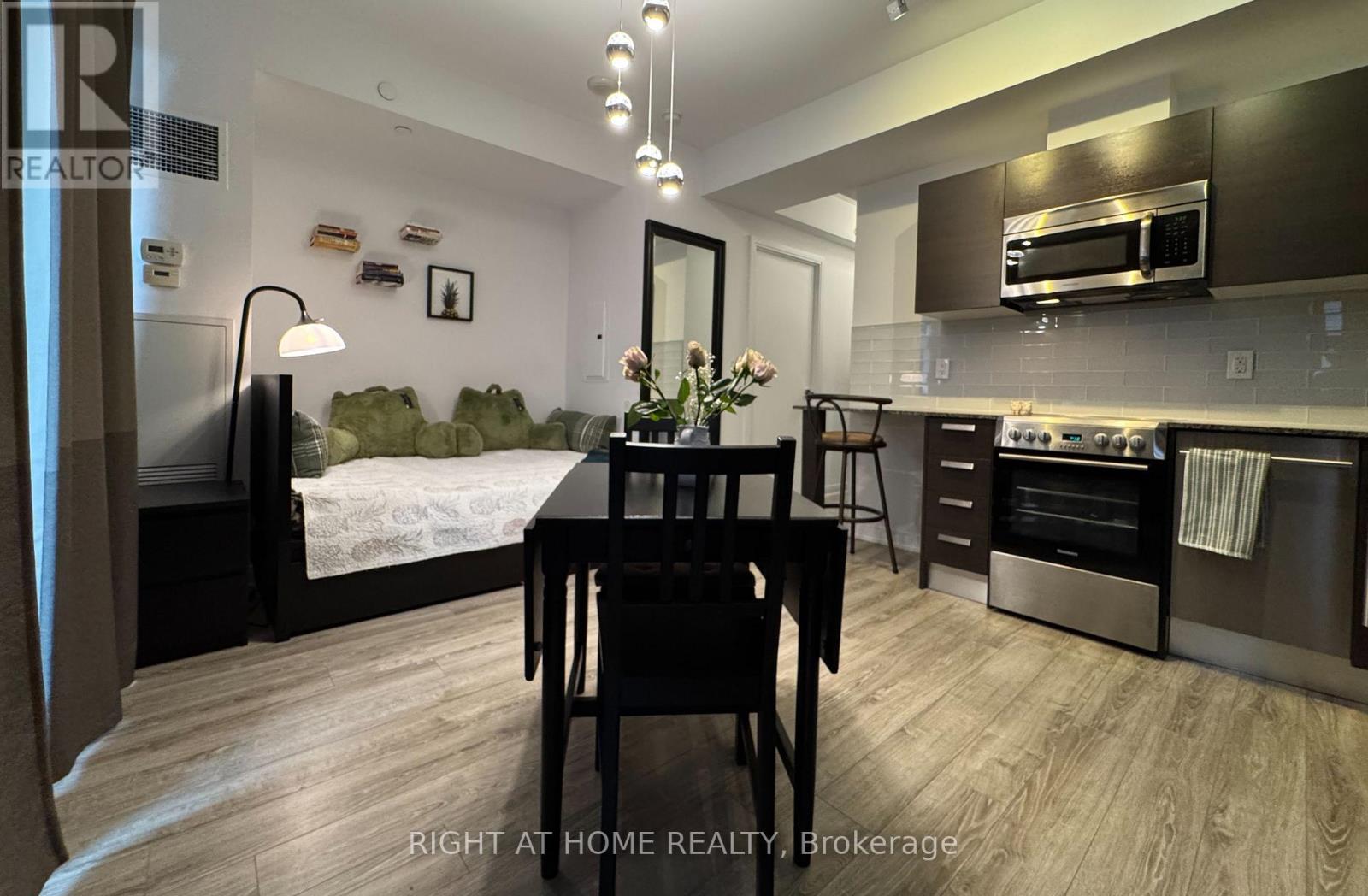 2206 - 42 Charles Street E, Toronto, Ontario  M4Y 1N3 - Photo 13 - C12954486