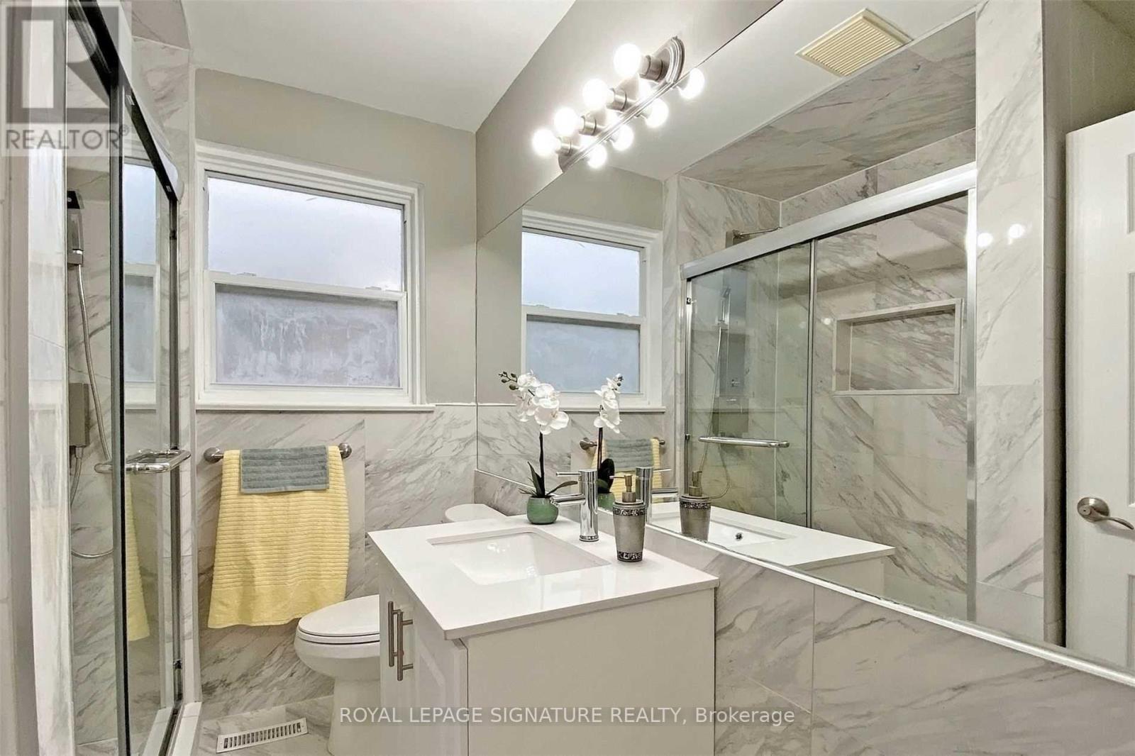 Upper - 65 Holcolm Road, Toronto, Ontario  M2N 2C8 - Photo 11 - C12954466