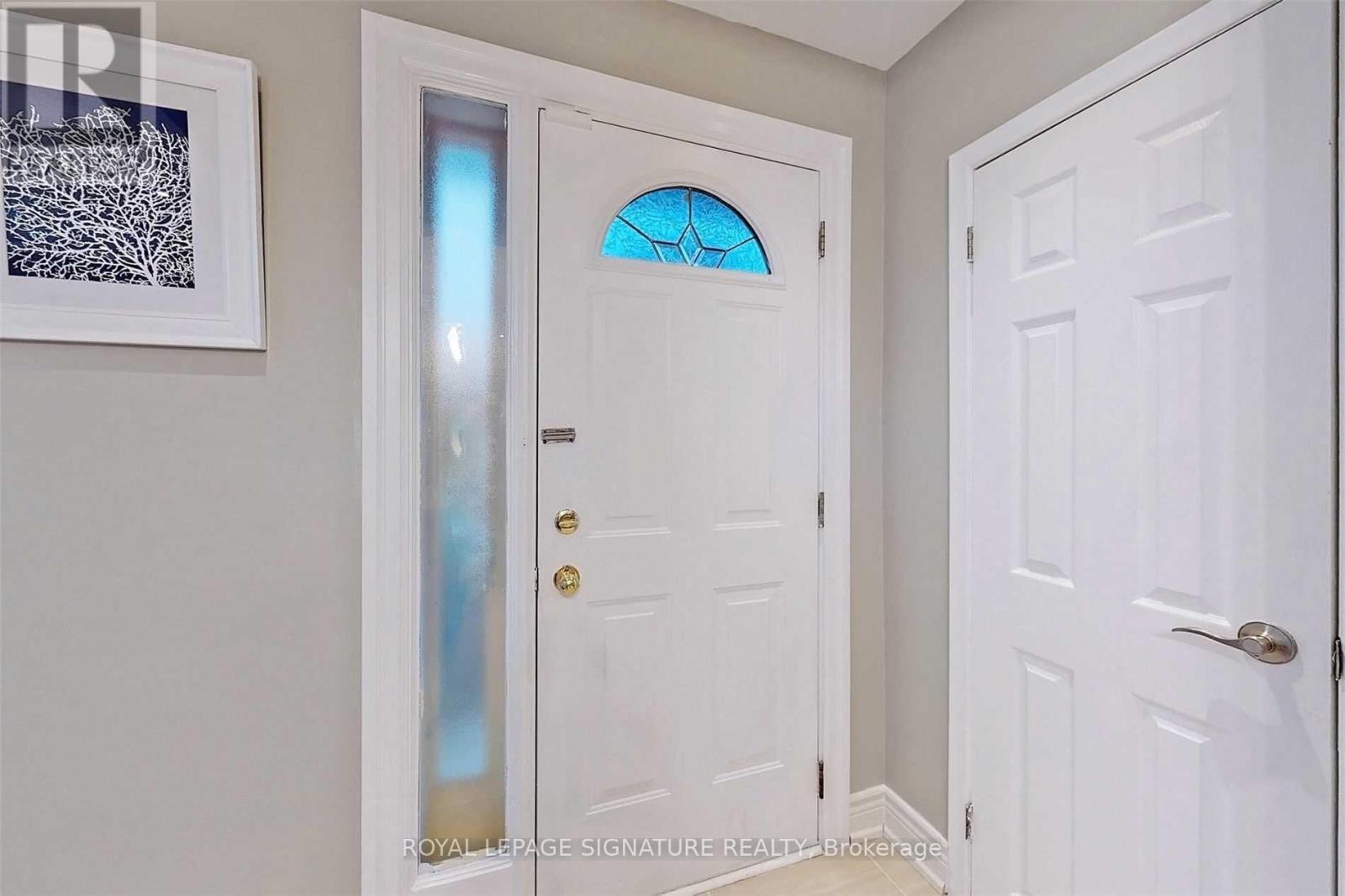 Upper - 65 Holcolm Road, Toronto, Ontario  M2N 2C8 - Photo 14 - C12954466